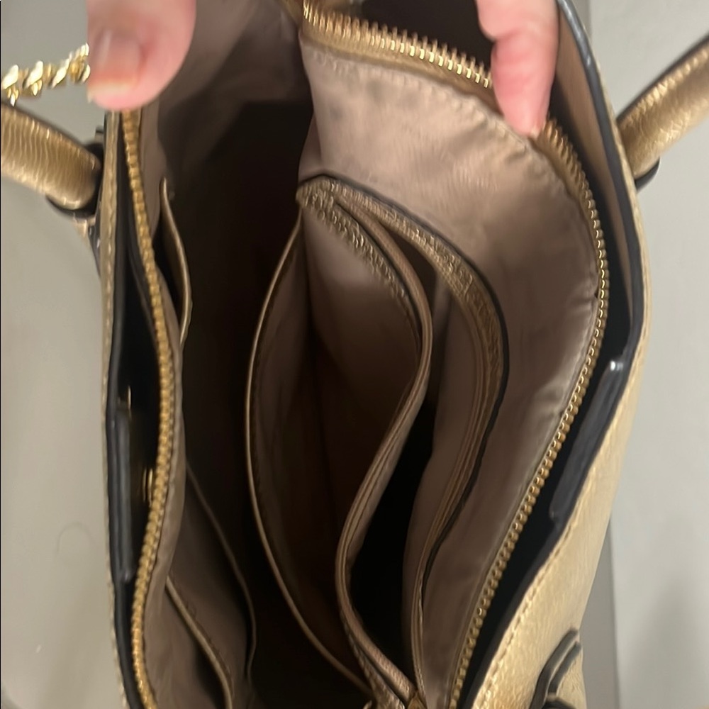 Michael Kors Gold Women's Bag - Picture 7 of 8